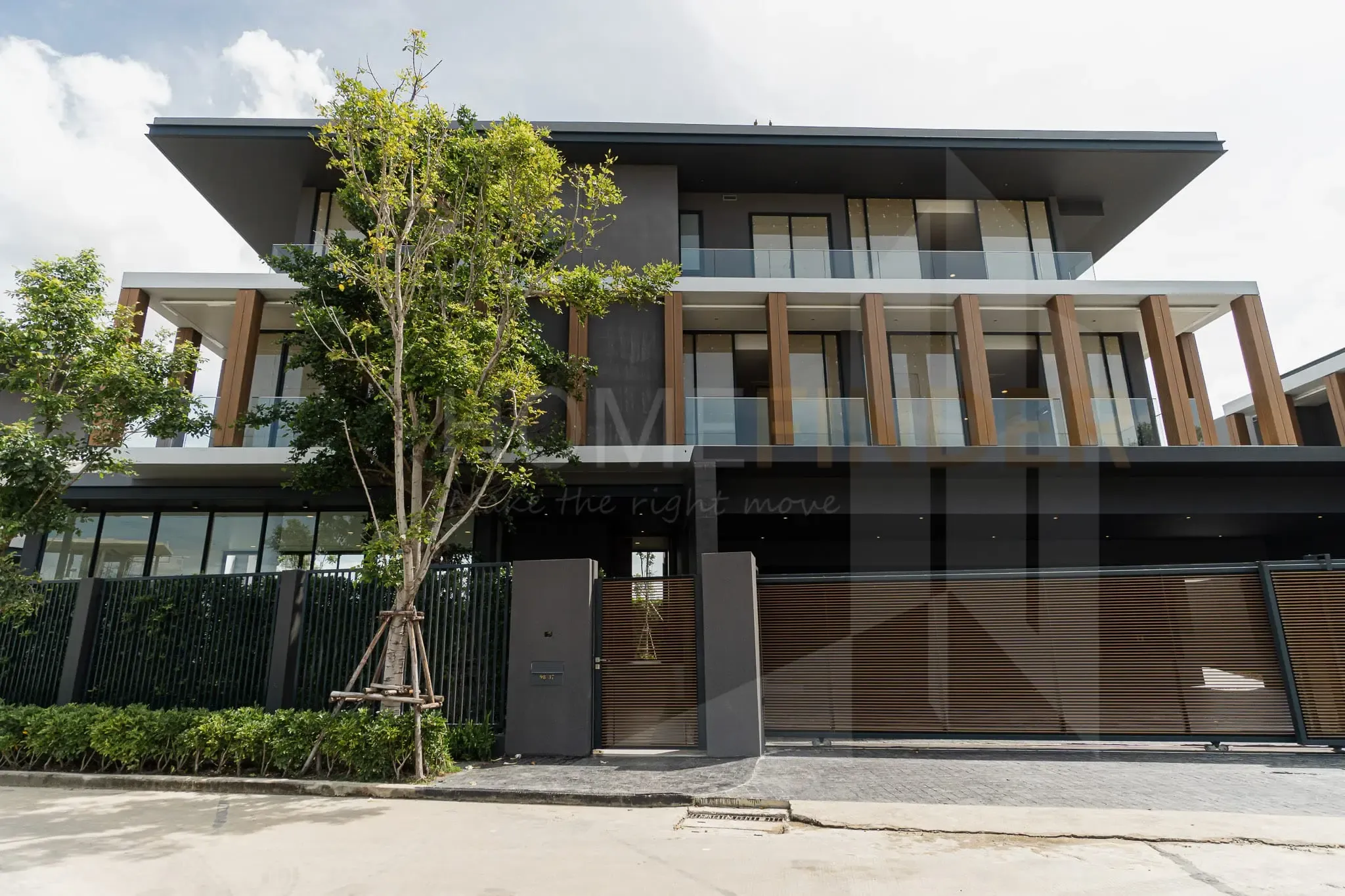 6 Bedrooms House for sale In Bang Kaeo Samut Prakan