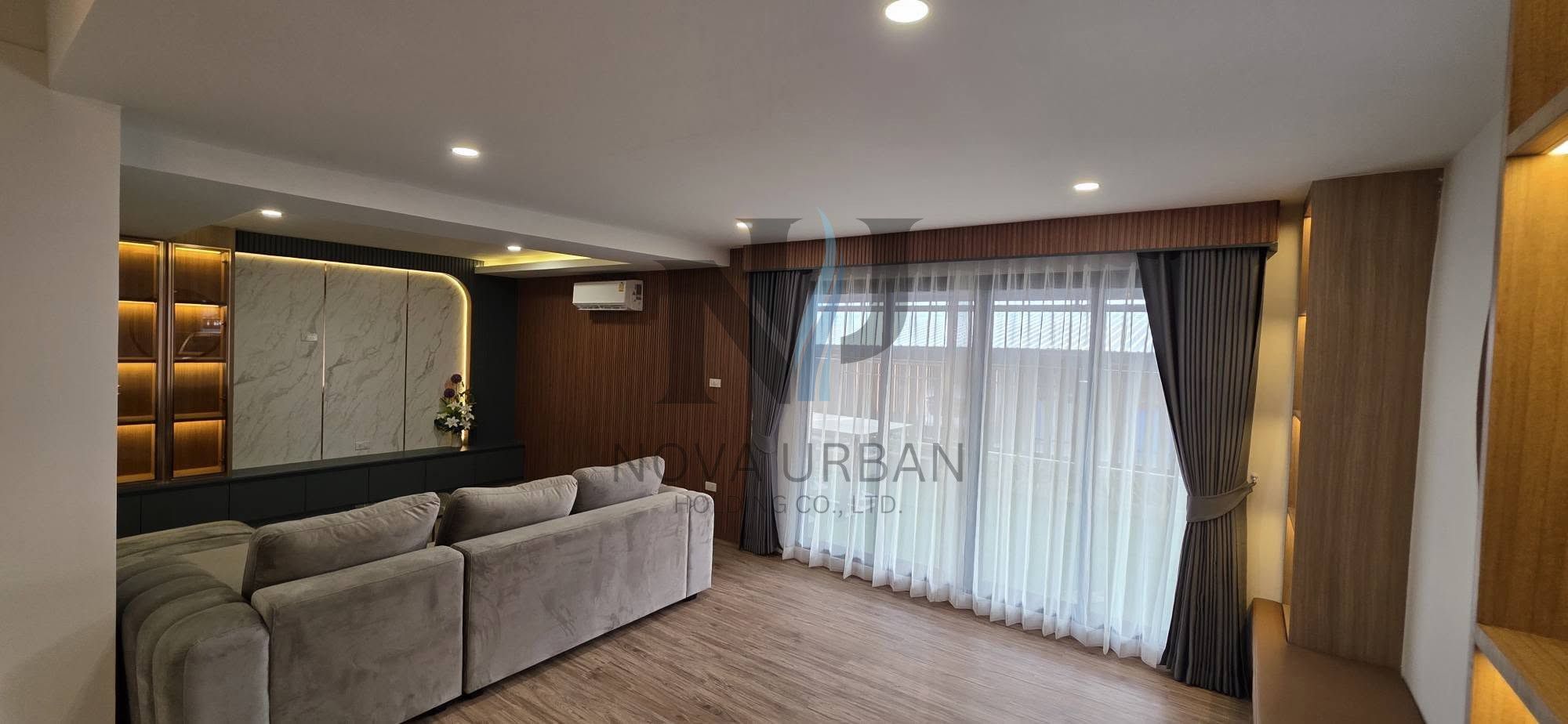 3 Bedroom House For Rent In Na Kluea, Chon Buri
