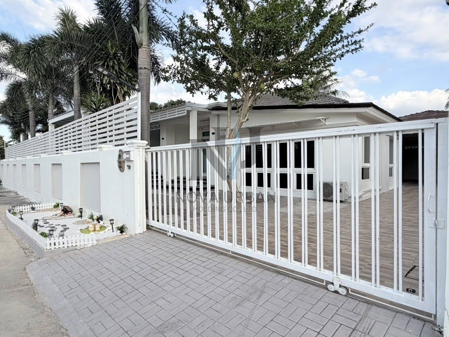 3 Bedroom Villa For Rent In Nong Pla Lai, Chon Buri