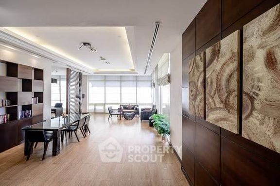 3 Bedrooms Condo for sale In Athenee Residence Lumphini Bangkok