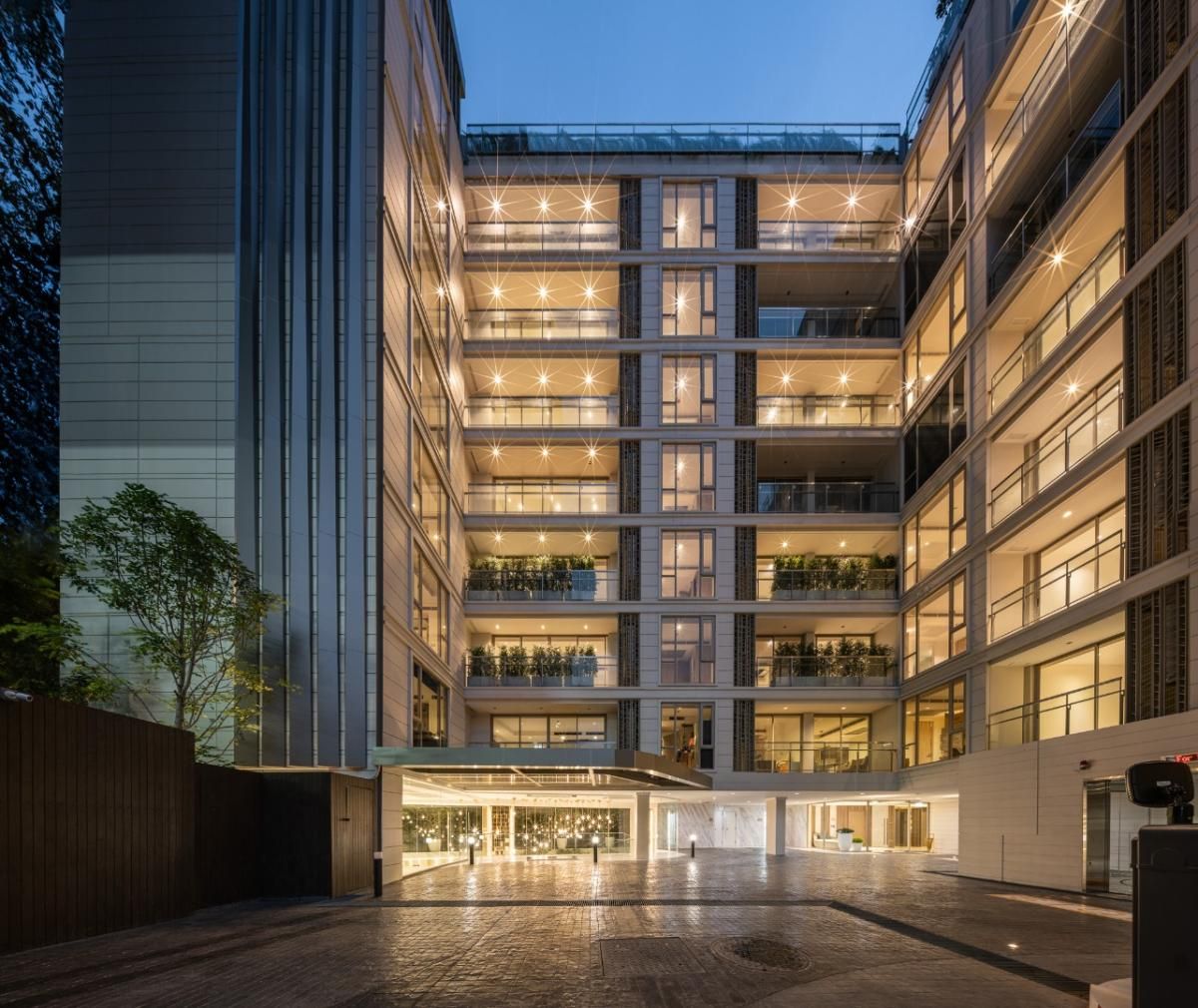 3 Bedrooms Condo for sale In Craft Ploenchit Lumphini Bangkok