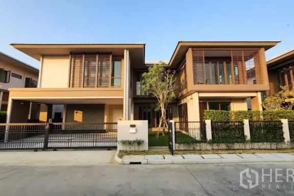 4 Bedrooms House for sale In Burasiri Krungthep Kreetha Hua Mak Bangkok