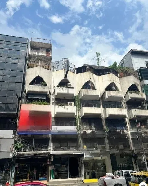 Shophouse for sale In Khlong Toei Nuea Bangkok