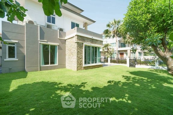 5 Bedrooms House for rent In Grand Bangkok Boulevard Rama 9 Saphan Sung Bangkok