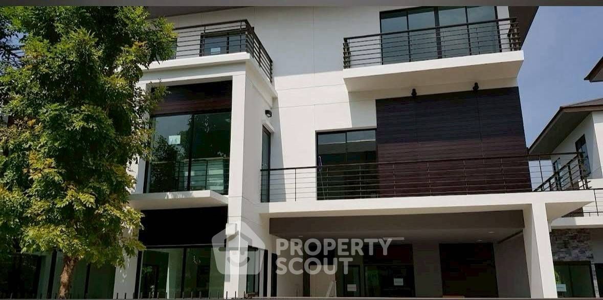 7 Bedrooms House for sale In Bann Lumpini Suanluang Rama 9 Nong Bon Bangkok