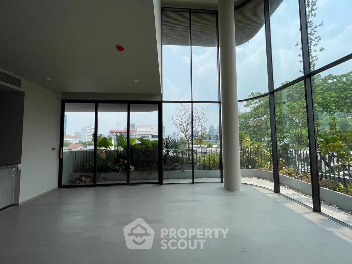3 Bedrooms Condo for rent In Kalm Penthouse Bang Kapi Bangkok