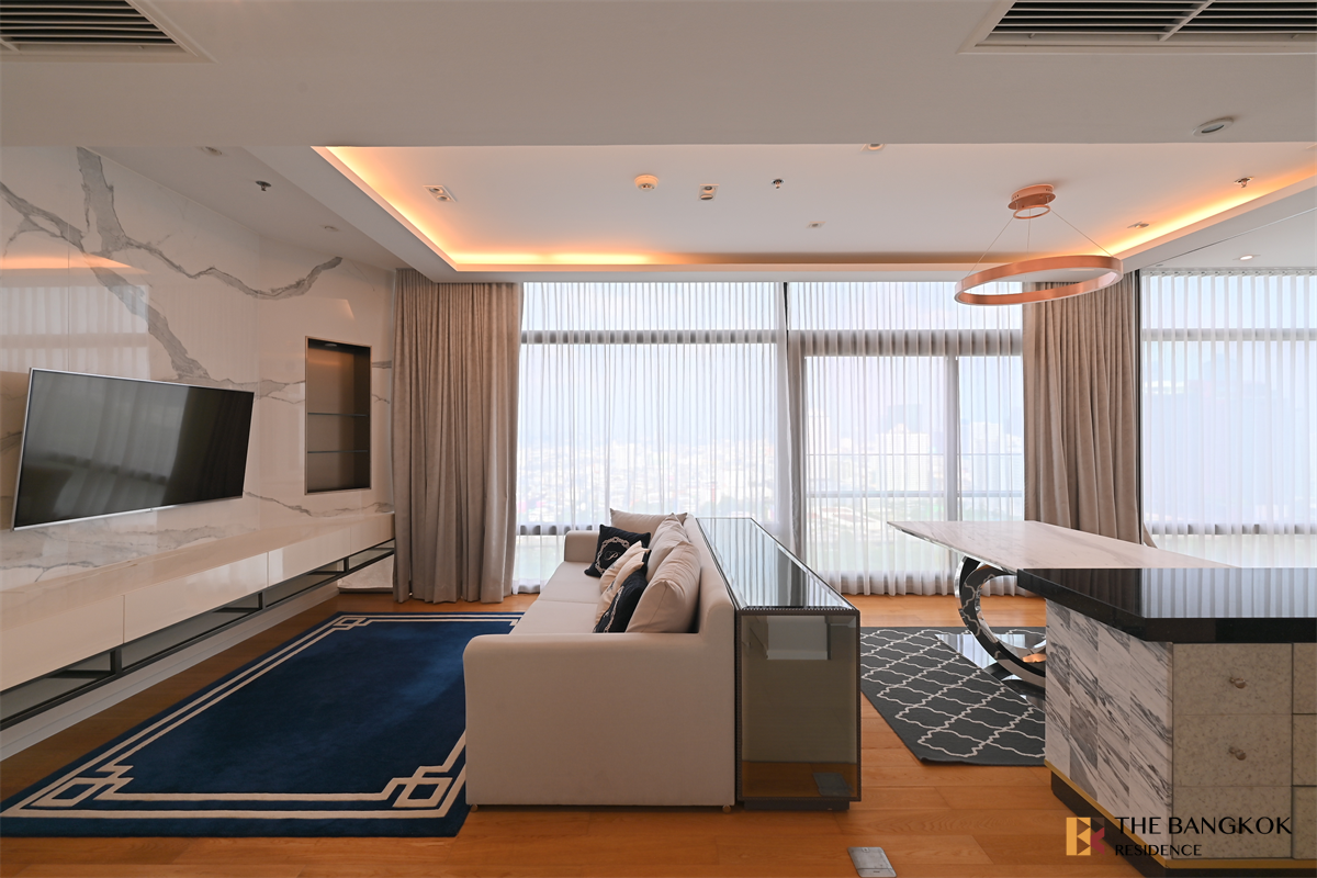 3 Bedrooms Condo for rent In Circle Living Prototype Makkasan Bangkok