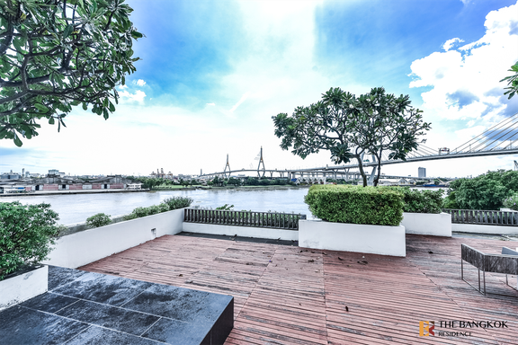 3 Bedrooms Condo for rent In Surasak Pattaya