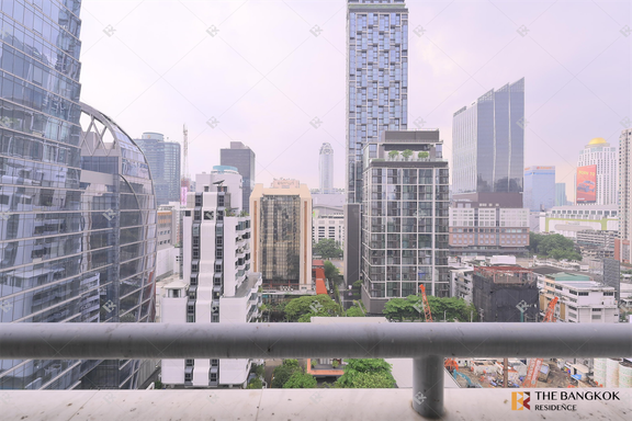2 Bedrooms Condo for sale In Somkid Gardens Lumphini Bangkok