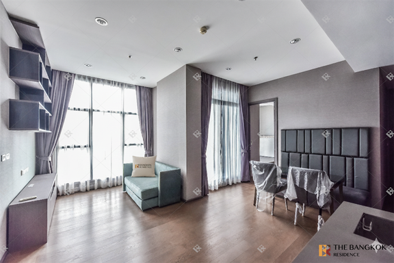 3 Bedrooms Condo for sale In The Diplomat Sathorn Si Lom Bangkok