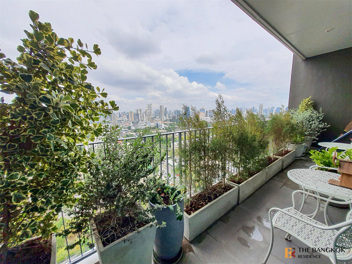 4 Bedrooms Condo for sale In The Parco Condominium Thung Mahamek Bangkok