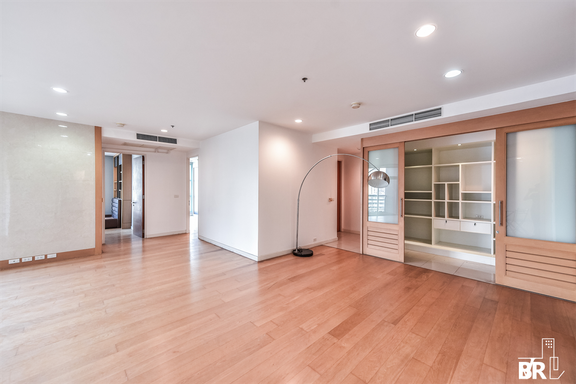 4 Bedrooms Condo for sale In Chatrium Residence Riverside Wat Phraya Krai Bangkok