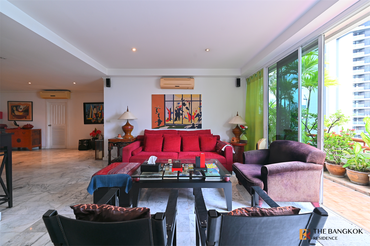 3 Bedrooms Condo for sale In La Maison Ruamrudee Lumphini Bangkok