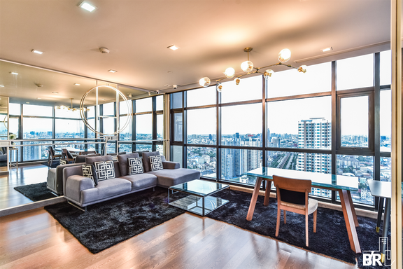 3 Bedrooms Condo for rent In Urbano Absolute Sathon Taksin Khlong Ton Sai Bangkok