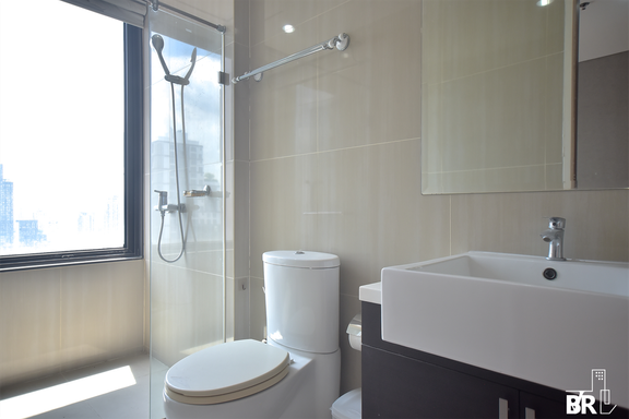 2 Bedrooms Condo for rent In Villa Asoke Makkasan Bangkok