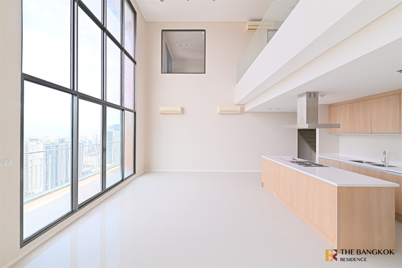 4 Bedrooms Condo for rent In Villa Asoke Makkasan Bangkok