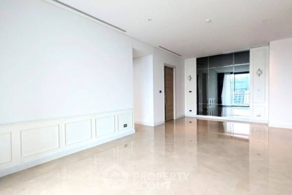 3 Bedrooms Condo for sale In Sindhorn Residence Lumphini Bangkok