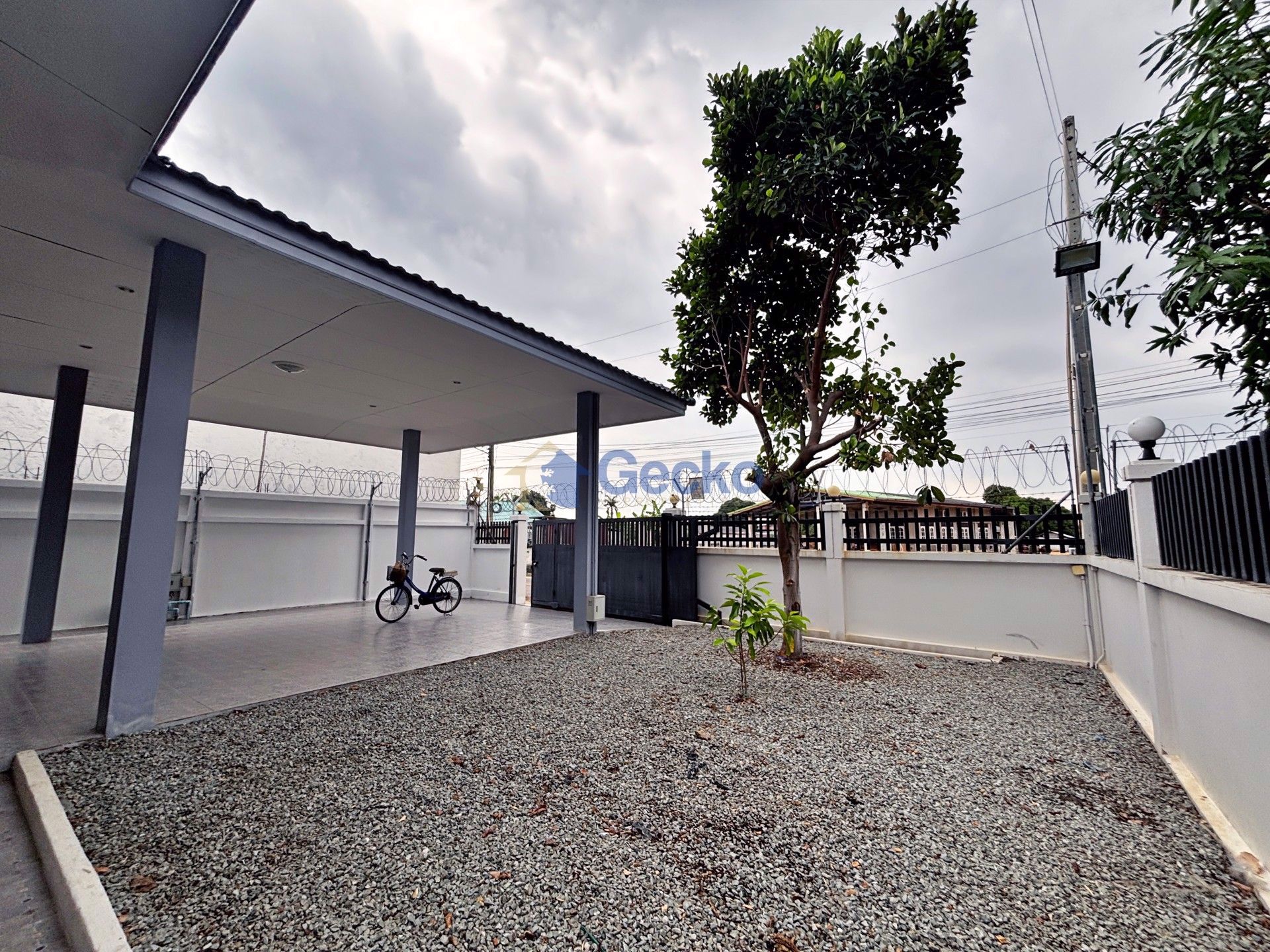 3 Bedroom House For Rent In Nong Prue, Chon Buri