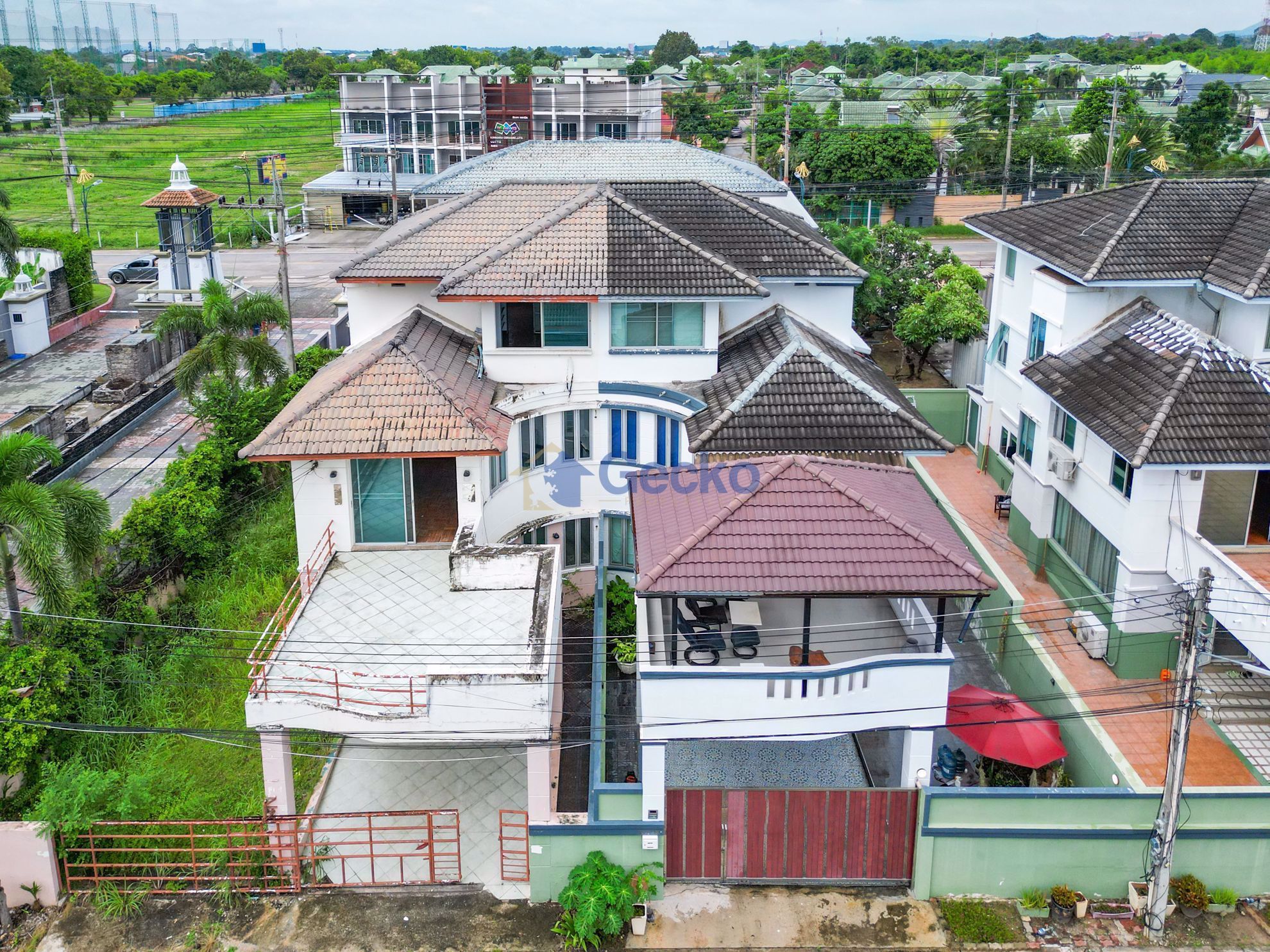3 Bedroom House For Rent At Chateau Dale Residence