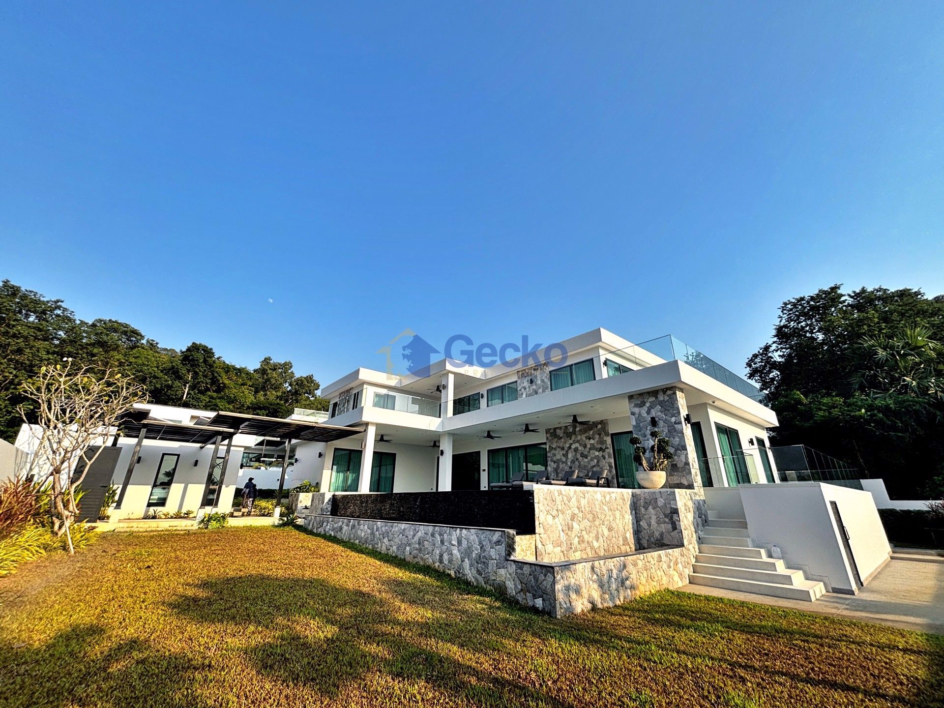 5 Bedrooms House for sale In The View Estate Pattaya Pong Pattaya