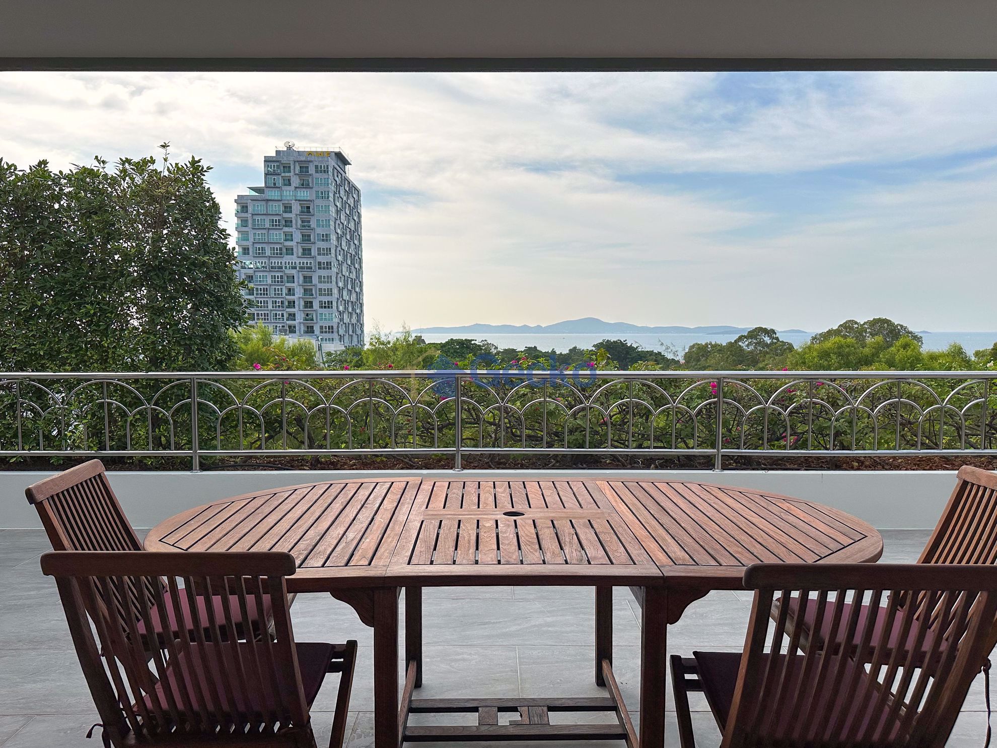 4 Bedrooms Condo for sale In Nordic Terrace Nong Prue Pattaya