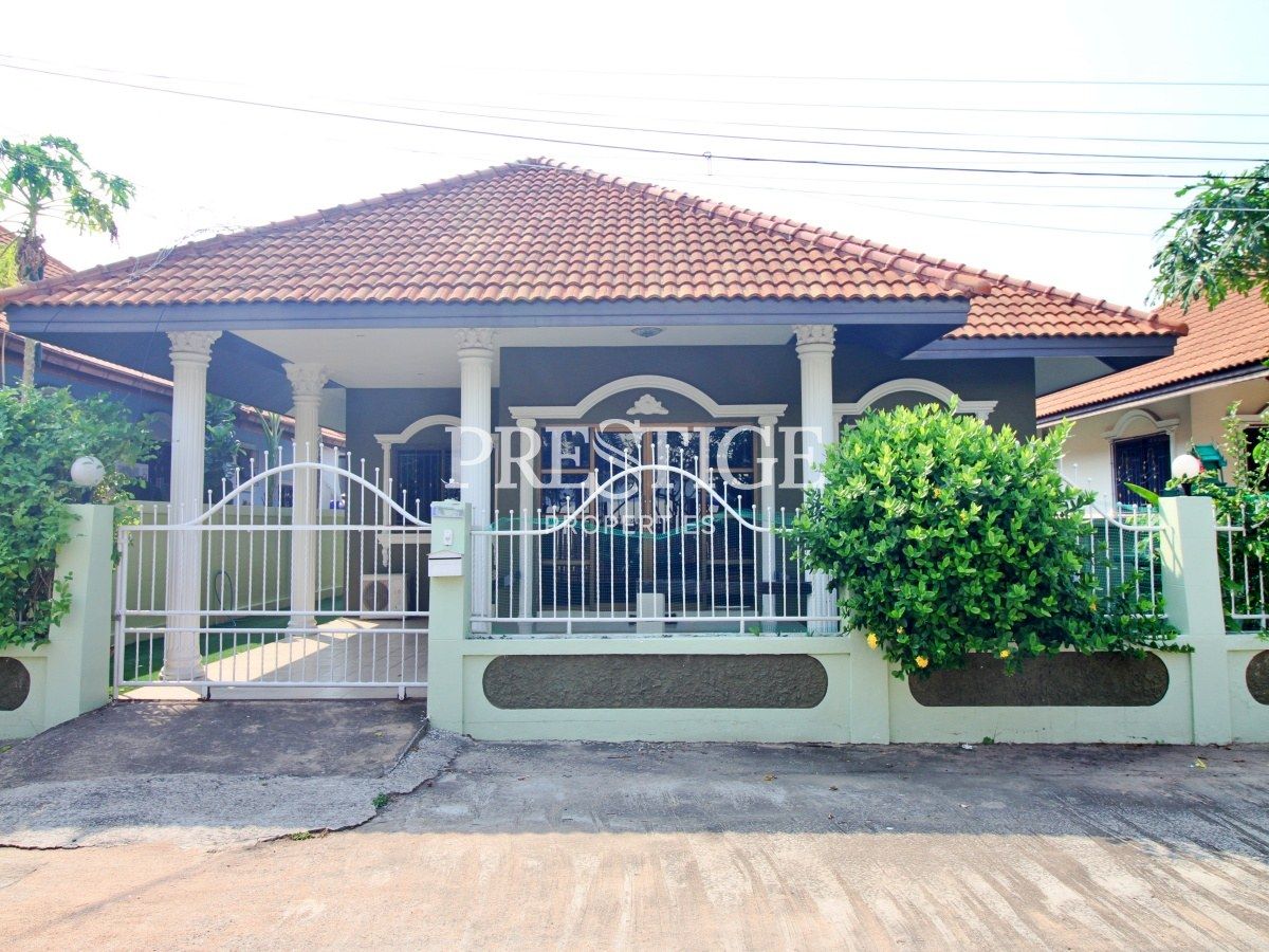 2 Bedroom House For Rent At Eakmongkol Village 8