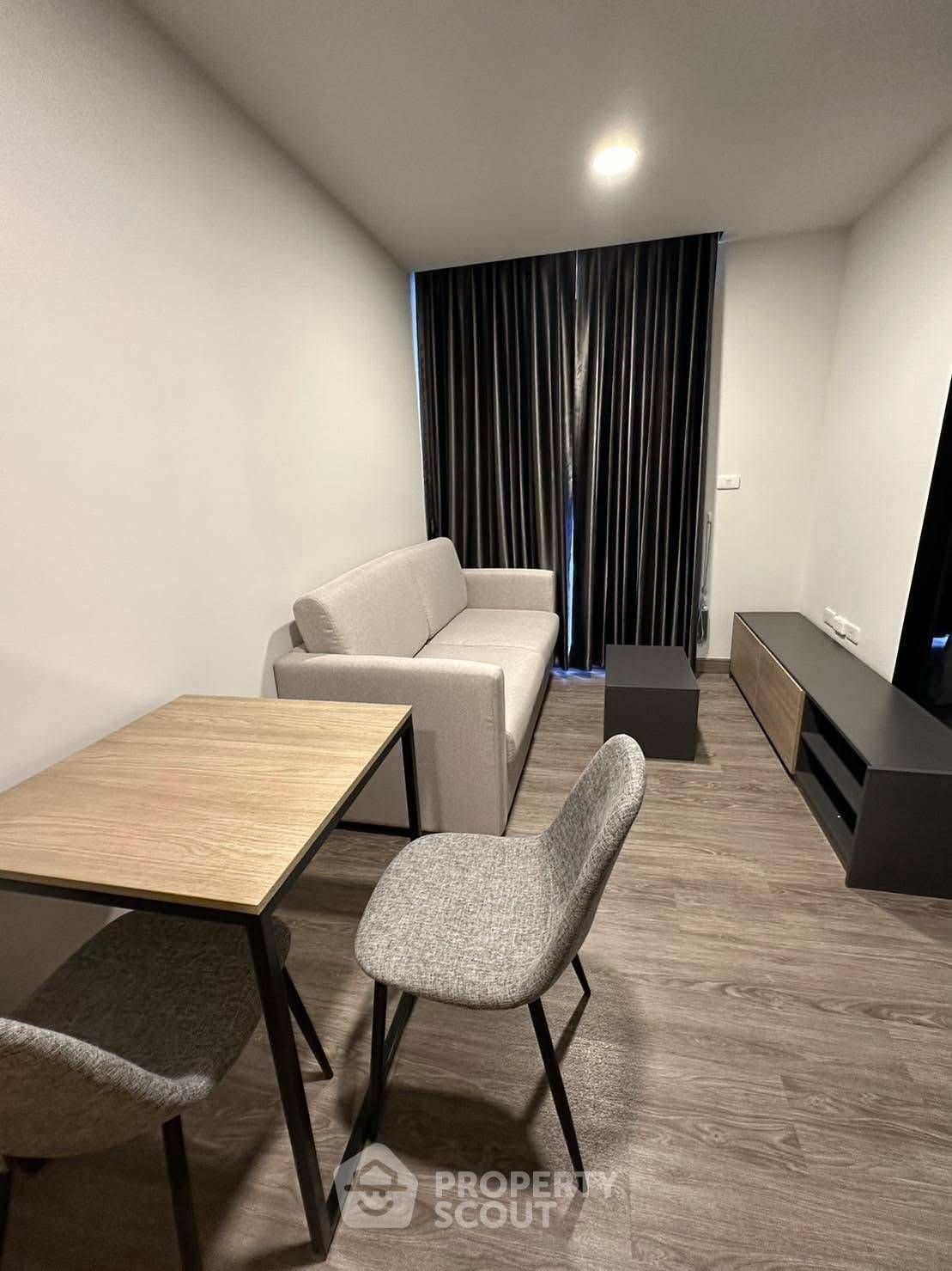 1 Bedroom Condo For Rent In Bang Lamphu Lang, Bangkok