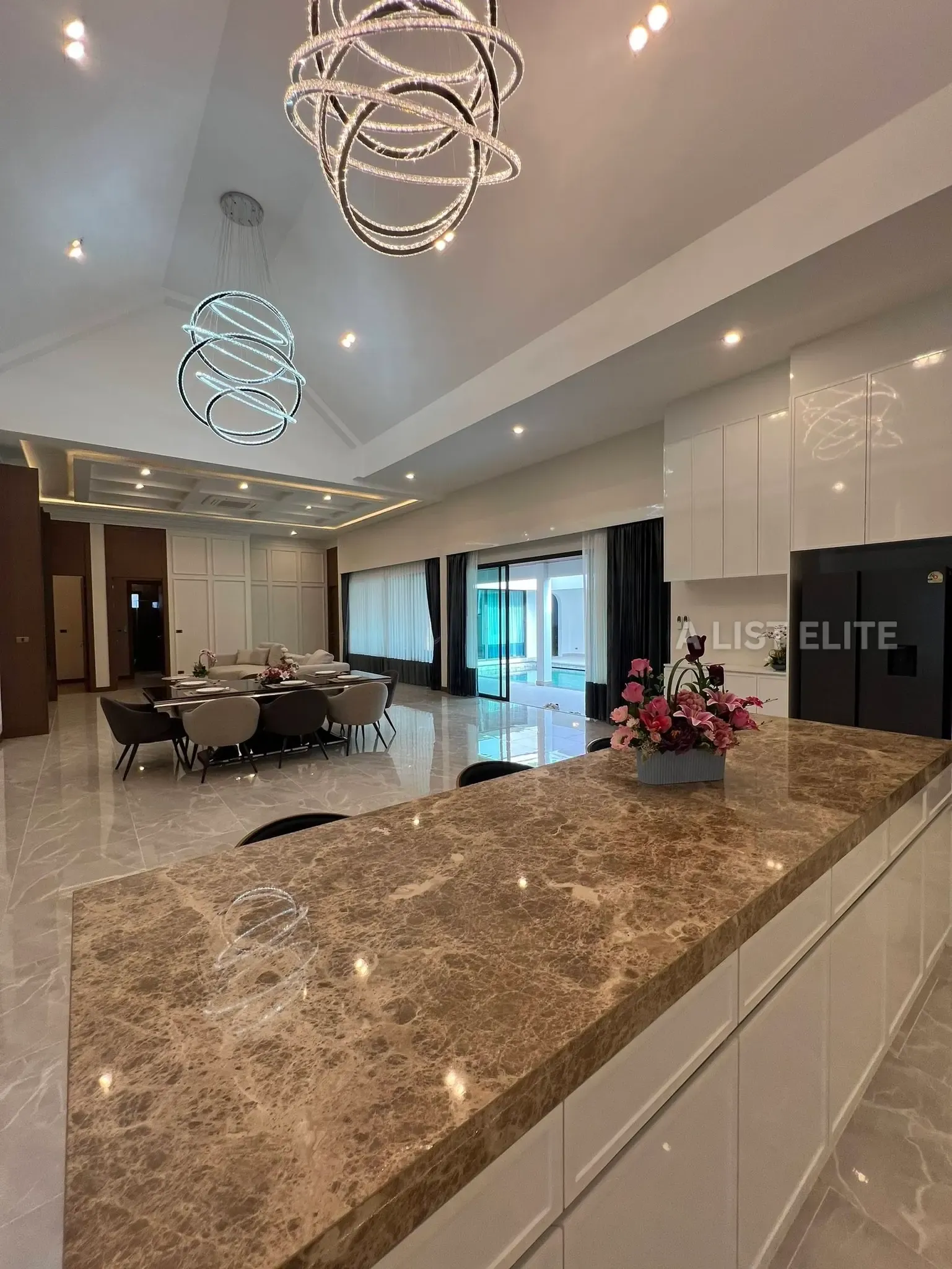 6 Bedroom House For Rent In Mueang, Chon Buri
