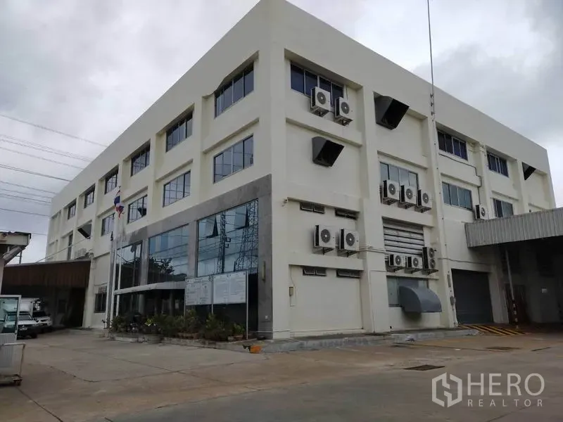 Warehouse for rent In Sisa Chorakhe Yai Samut Prakan