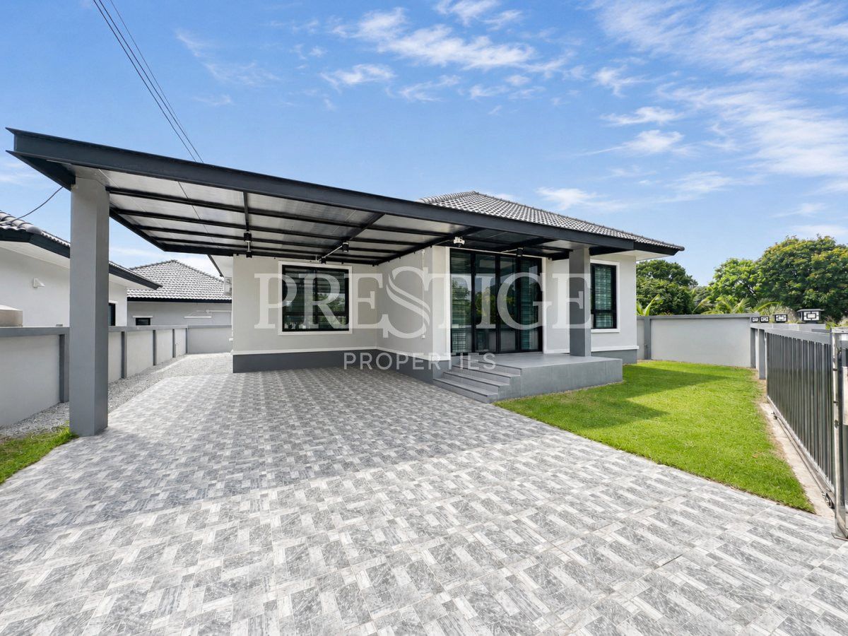 3 Bedroom House For Rent In Nong Pla Lai, Chon Buri