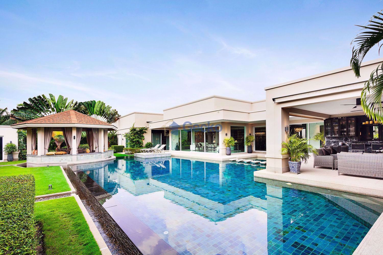 8 Bedrooms House for sale In The Vineyard Phase 1 Pong Pattaya