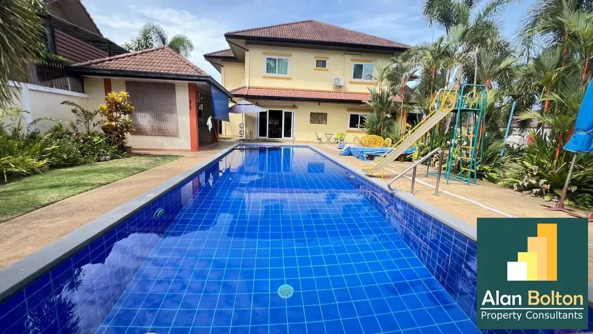 5 Bedroom House For Rent In Pong, Chon Buri