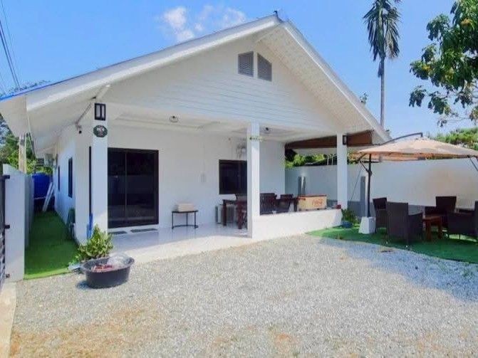 3 Bedroom House For Rent In Nong Prue, Chon Buri