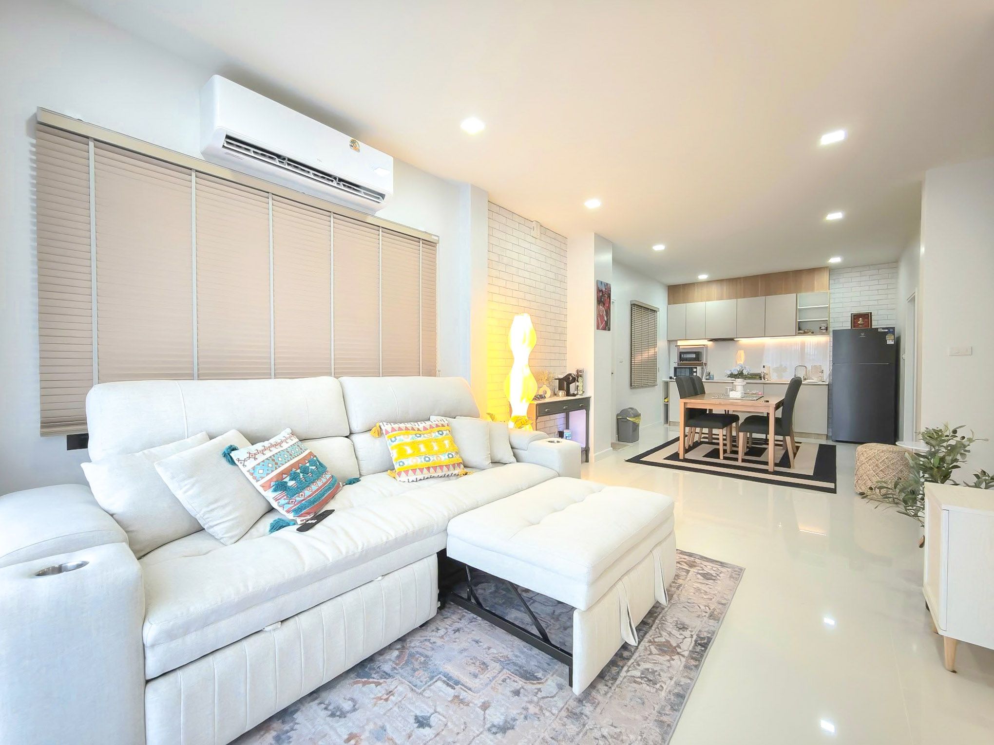 4 Bedroom House For Rent In Nong Prue, Chon Buri