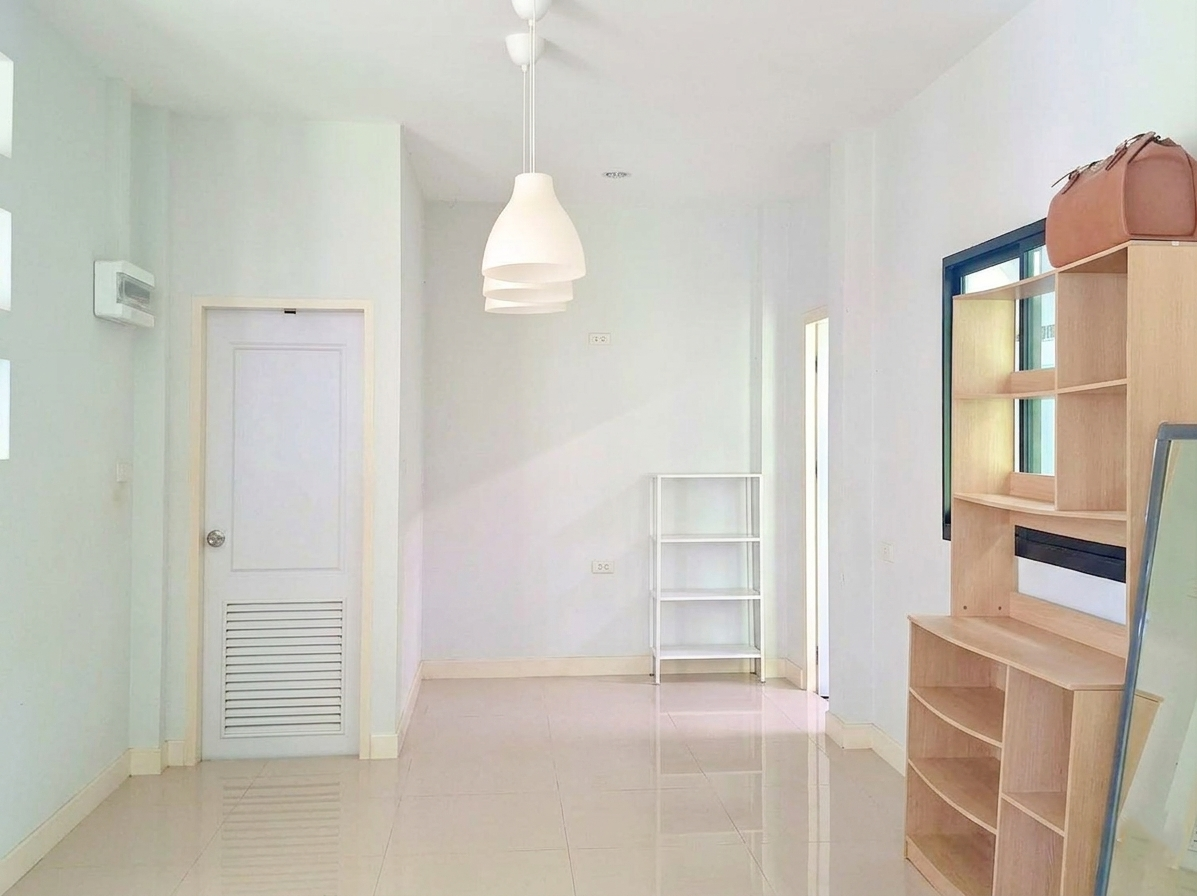 3 Bedroom House For Rent In Bang Lamung, Chon Buri