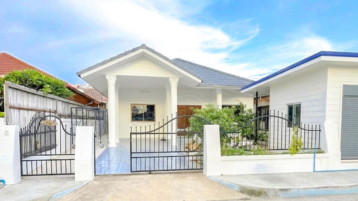 3 Bedroom House For Rent In Nong Prue, Chon Buri