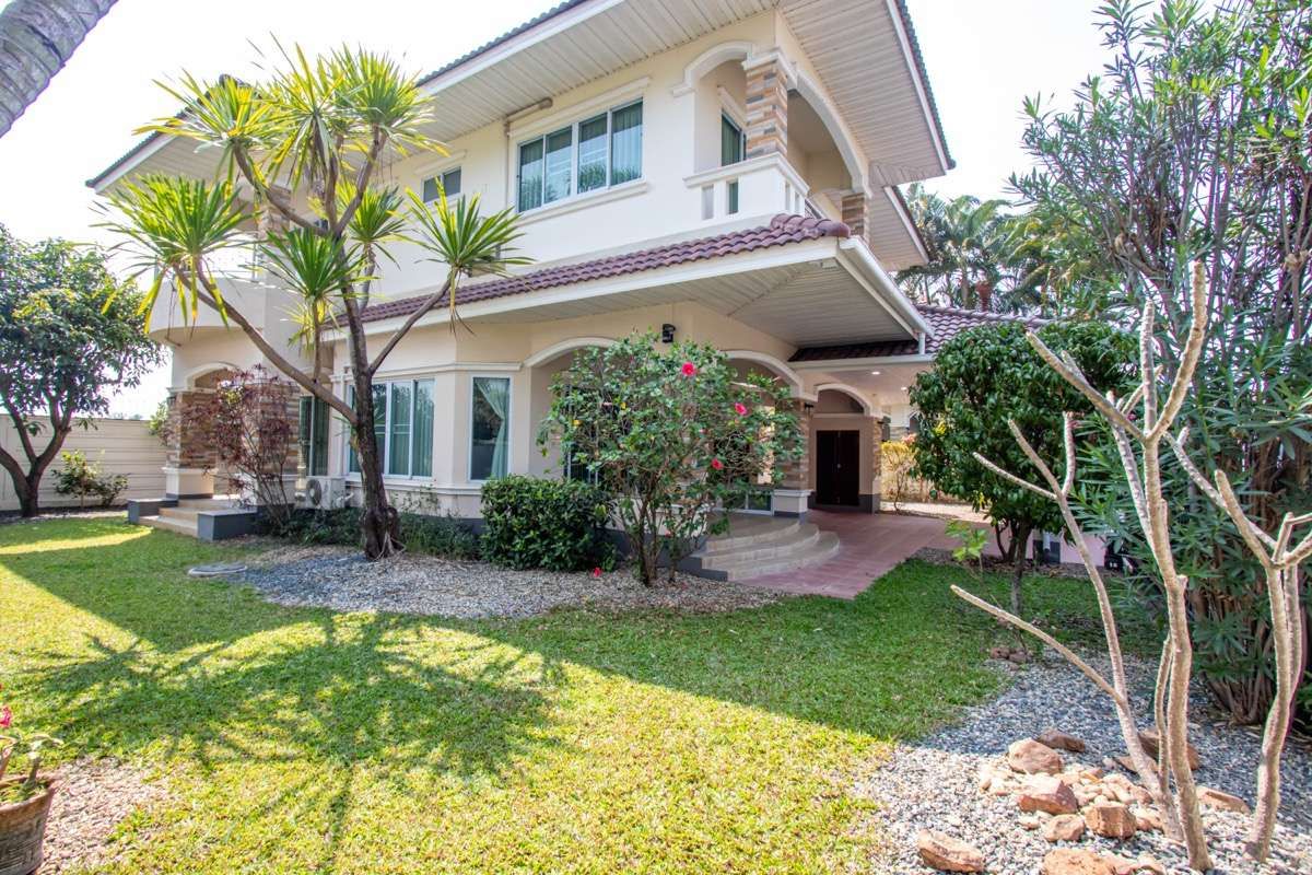 4 Bedroom House For Rent In Ton Pao, Chiang Mai
