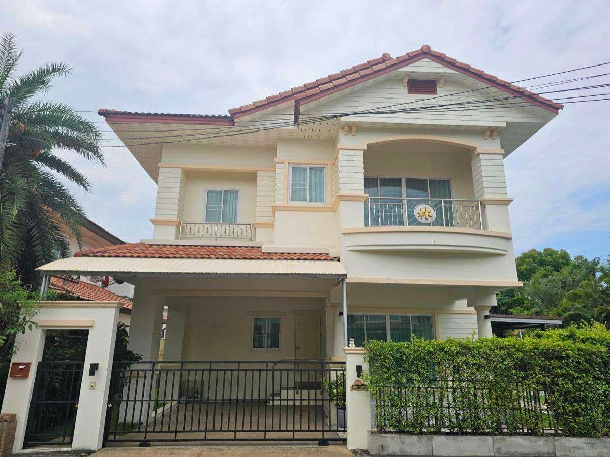 3 Bedroom House For Rent In Chai Sathan, Chiang Mai