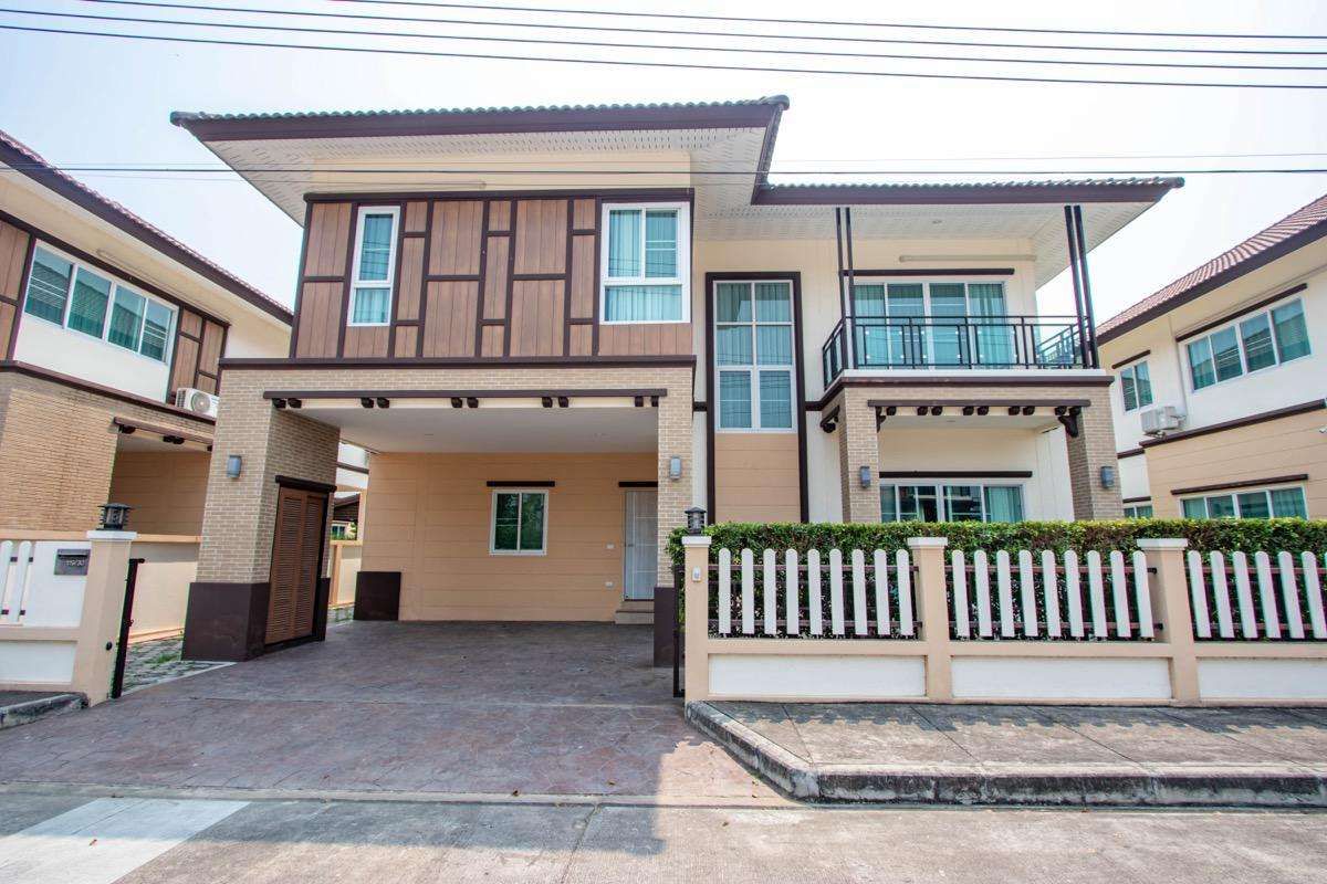 4 Bedroom House For Rent In San Kamphaeng, Chiang Mai