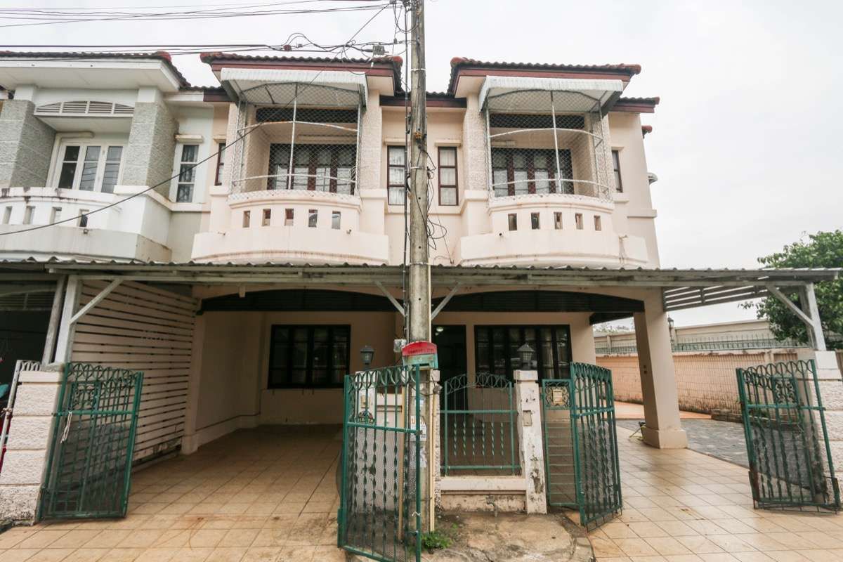 4 Bedroom House For Rent In Nong Chom, Chiang Mai