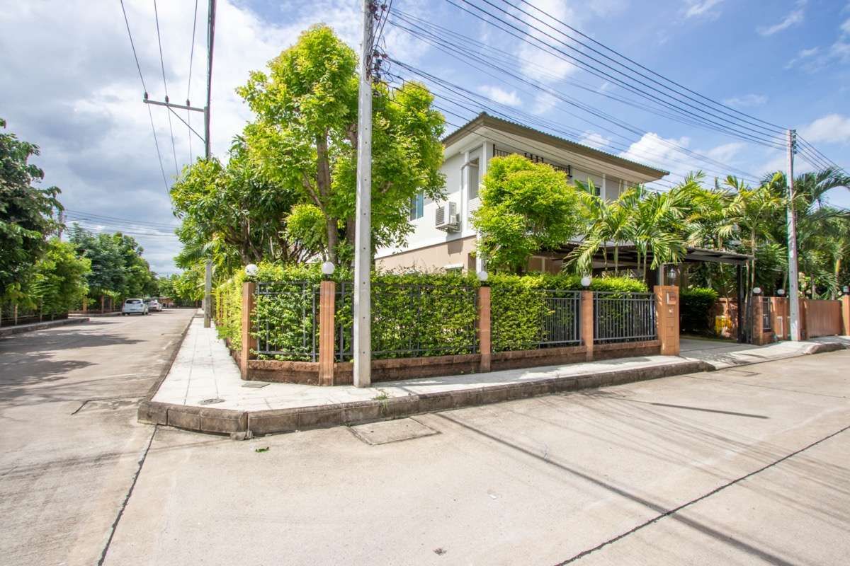 3 Bedroom House For Rent In Ton Pao, Chiang Mai