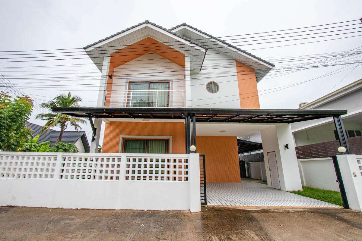 4 Bedroom House For Rent In Ban Waen, Chiang Mai