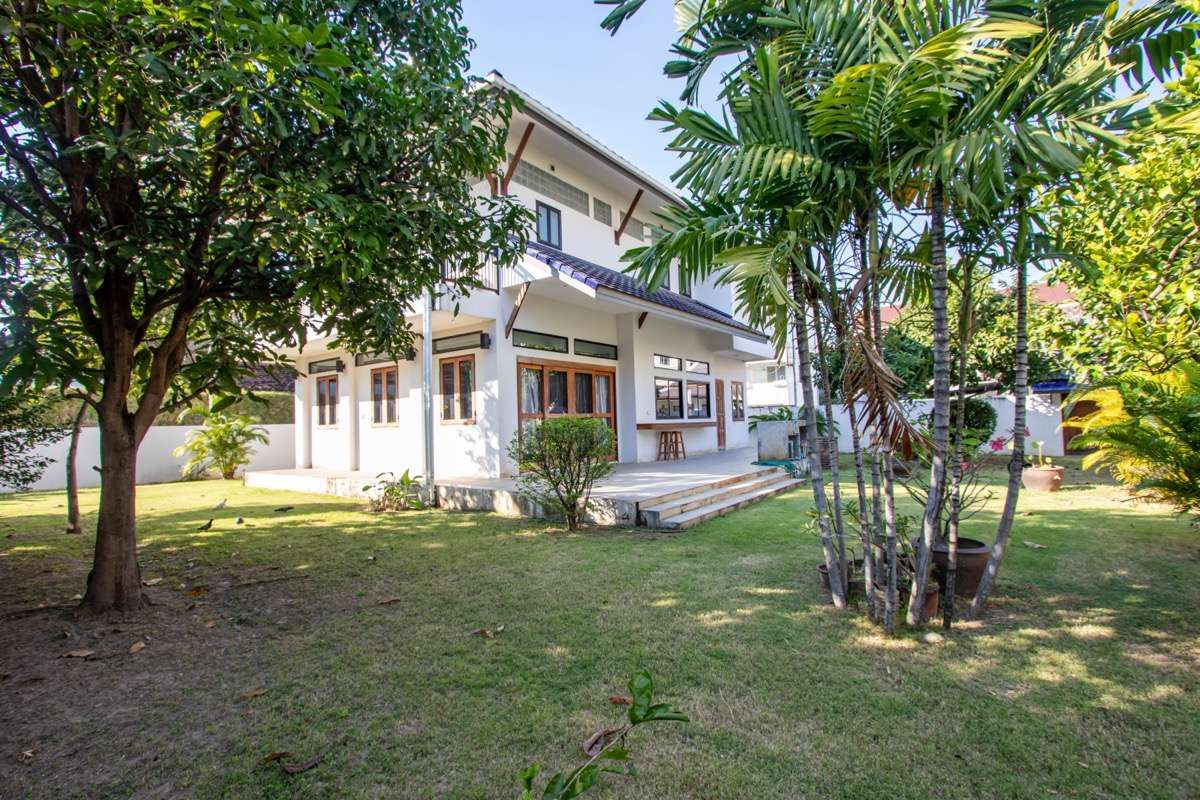 3 Bedroom House For Rent In Phra Sing, Chiang Mai