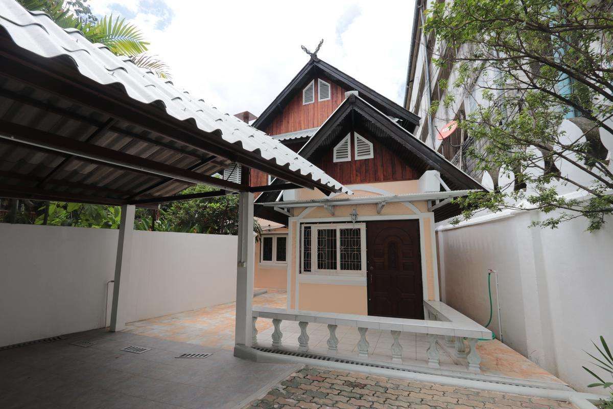 4 Bedroom House For Rent In Wat Ket, Chiang Mai