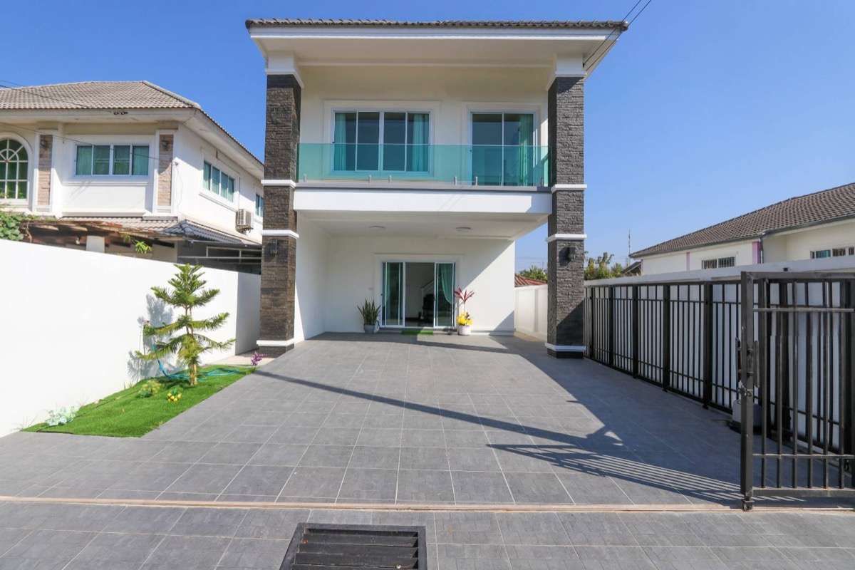 3 Bedroom House For Rent In San Na Meng, Chiang Mai