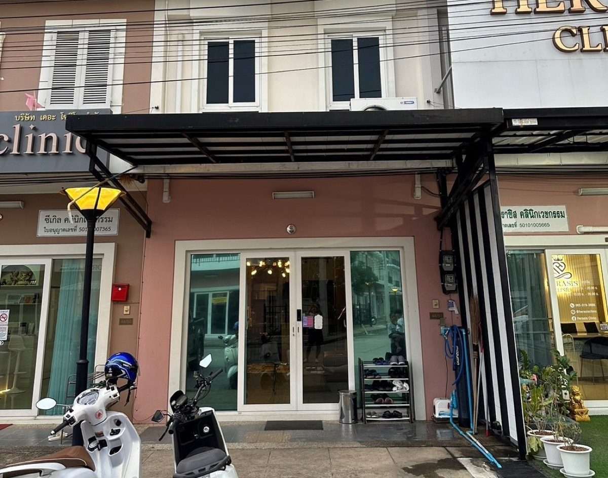 4 Bedroom House For Rent In Nong Pa Khrang, Chiang Mai