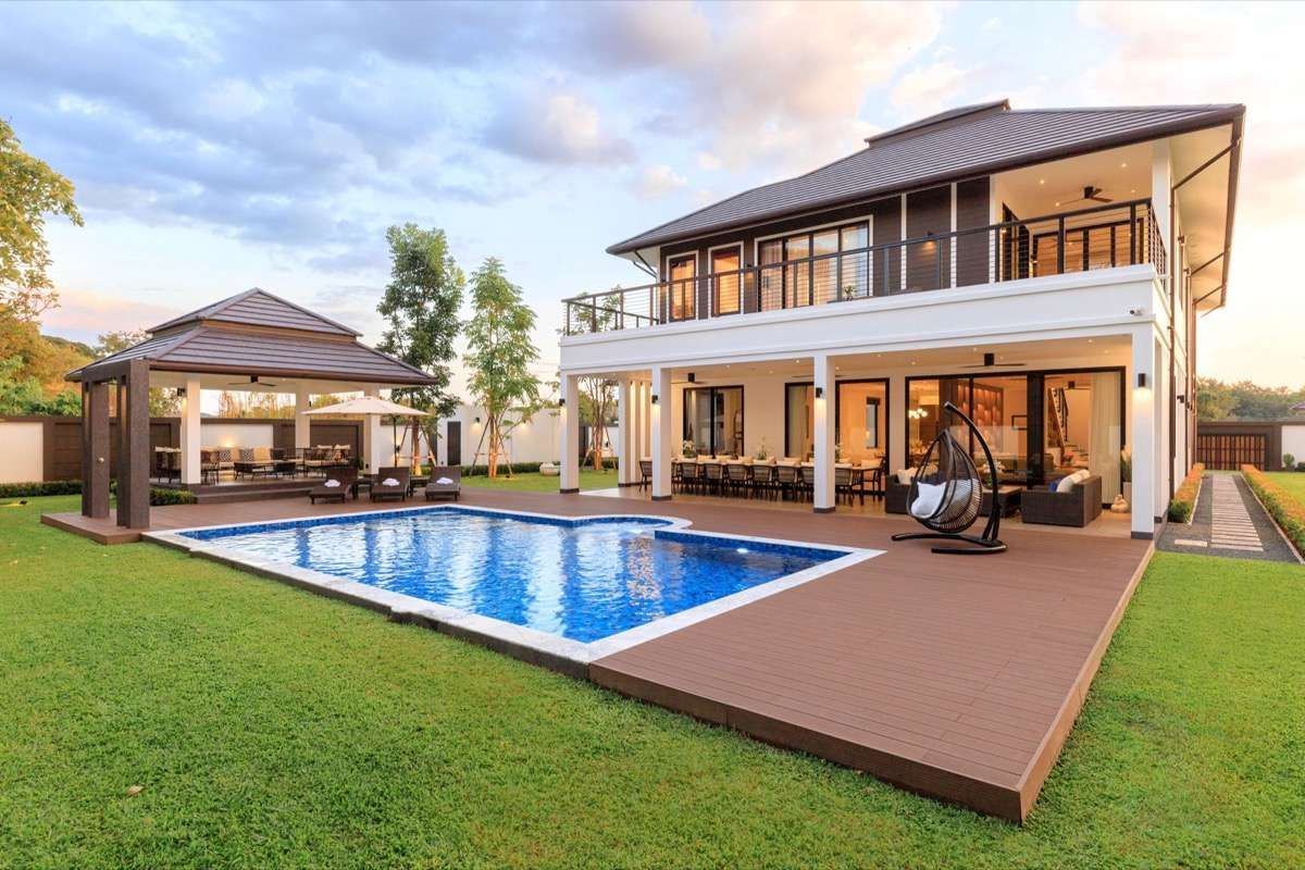 5 Bedrooms House for sale In San Phak Wan Chiang Mai