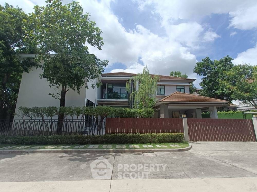 6 Bedrooms House for sale In The Grand Pinklao Sala Thammasop Bangkok