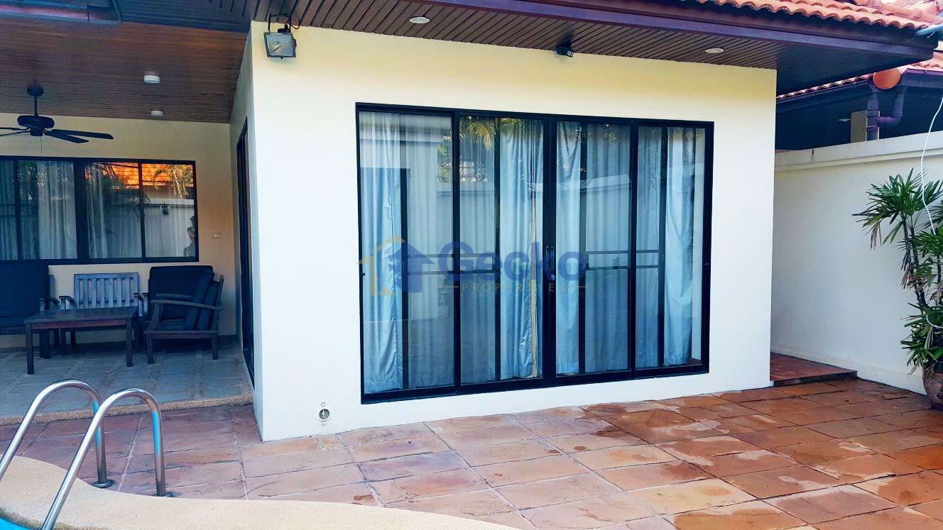 2 Bedroom House For Rent At View Talay Villas