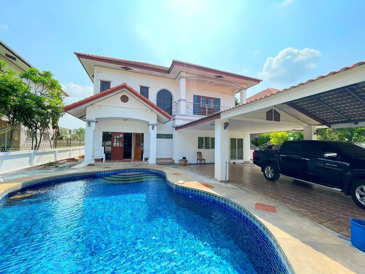 4 Bedroom Villa For Rent In Nong Prue, Chon Buri